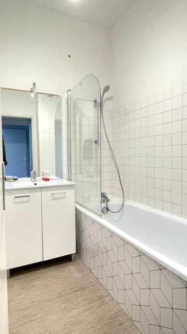 Le Manoir Mermoz : Appartement T2 Tout Equipe แรนส์ ภายนอก รูปภาพ